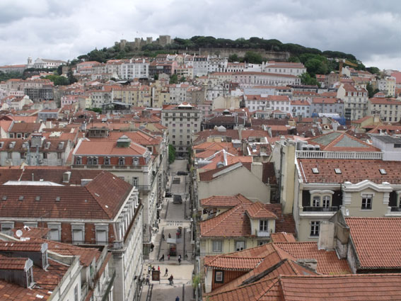 Lisszabon belvárosa az 1755-ös földrengés után sakktábla-alaprajzzal épült újjá (Lisszabon, Portugália, Pirisi G. felvétele)